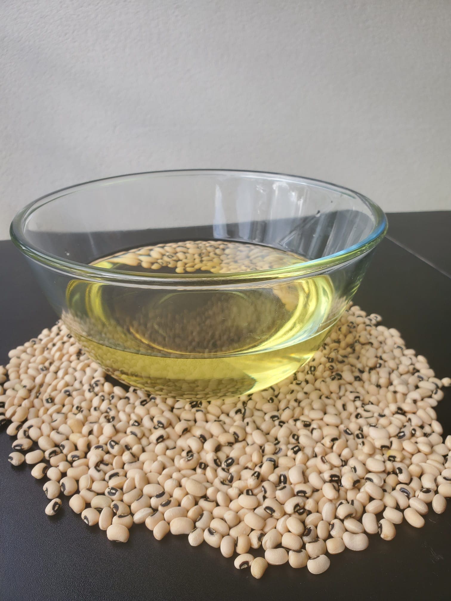Premium culinary oils and raw ingredients